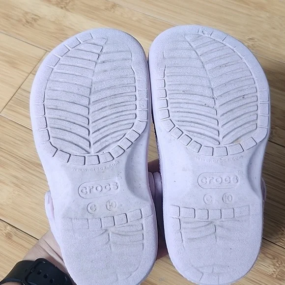 Girls bright light pink crocs sz 10 C - Picture 3 of 5